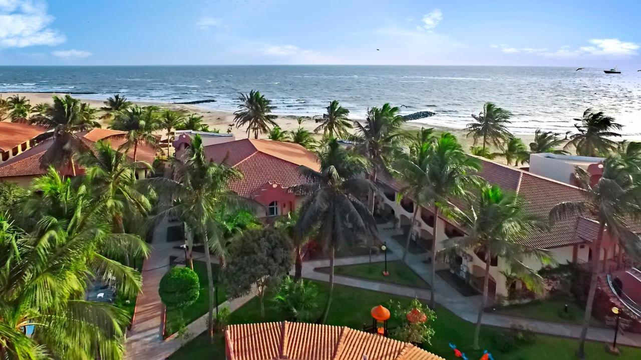 Ocean Bay Hotel & Resort Bakau Exterior photo