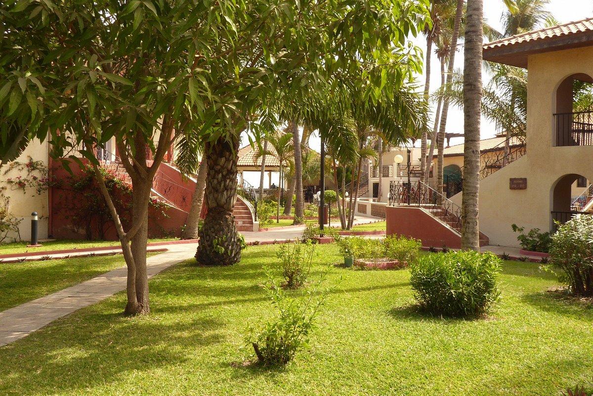 Ocean Bay Hotel & Resort Bakau Exterior photo