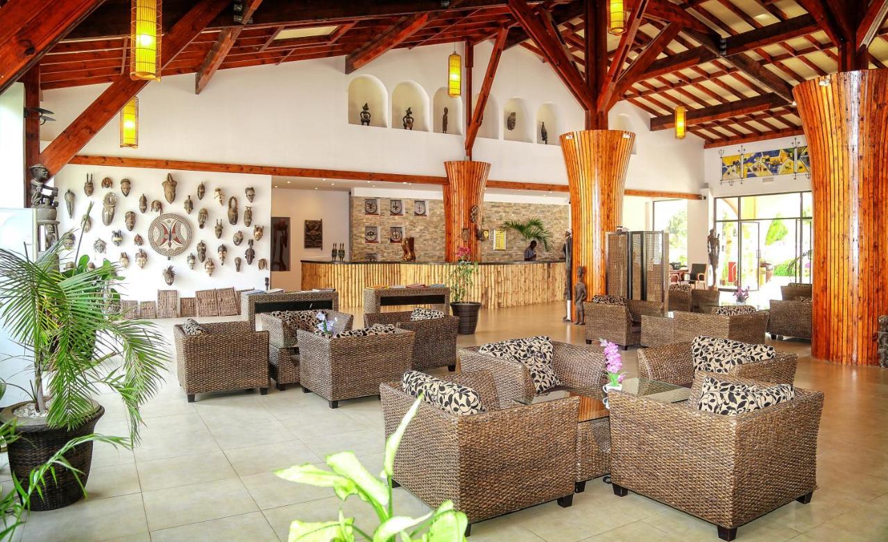 Ocean Bay Hotel & Resort Bakau Exterior photo