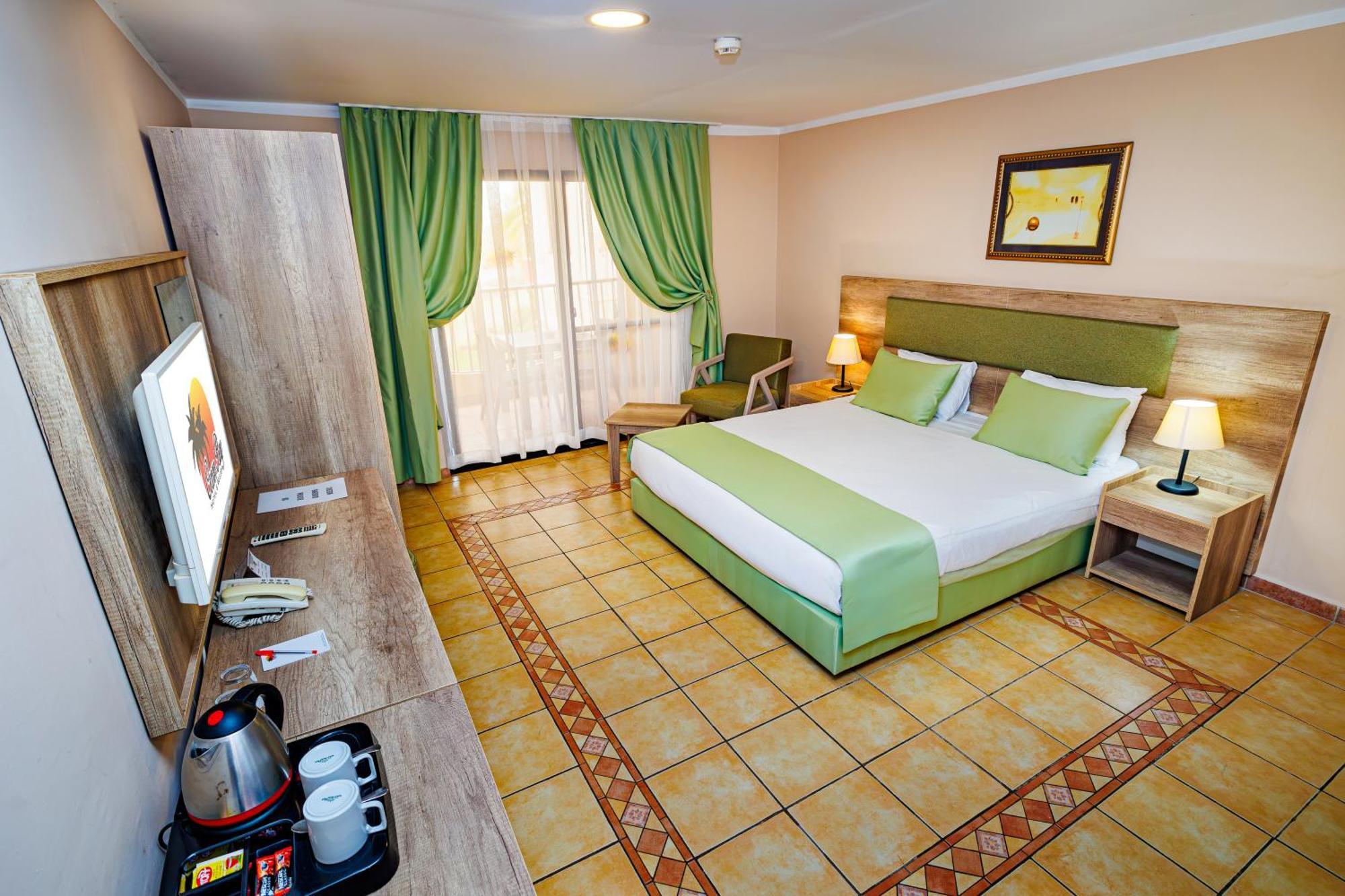 Ocean Bay Hotel & Resort Bakau Exterior photo