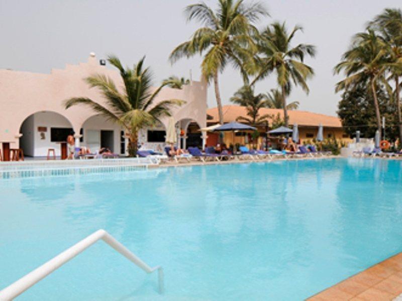 Ocean Bay Hotel & Resort Bakau Exterior photo