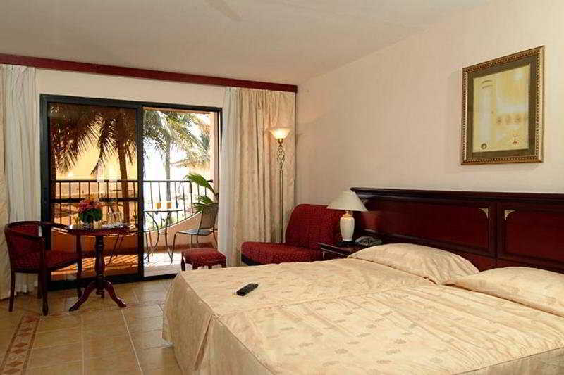 Ocean Bay Hotel & Resort Bakau Exterior photo